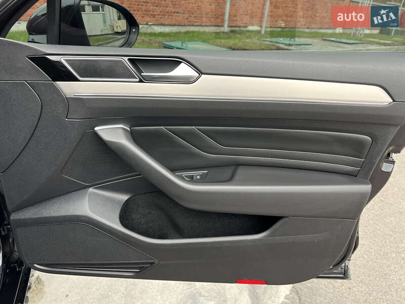 Volkswagen Passat 2021