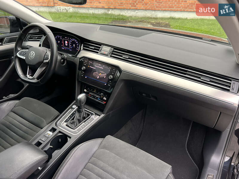 Volkswagen Passat 2021