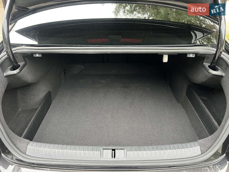 Volkswagen Passat 2021