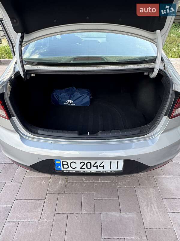 Hyundai Elantra 2019