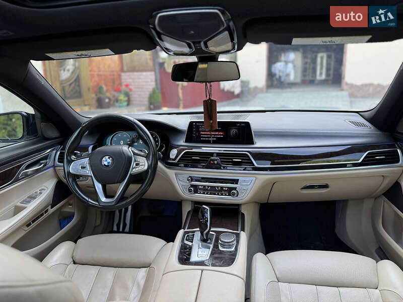 BMW 7 Series 2015