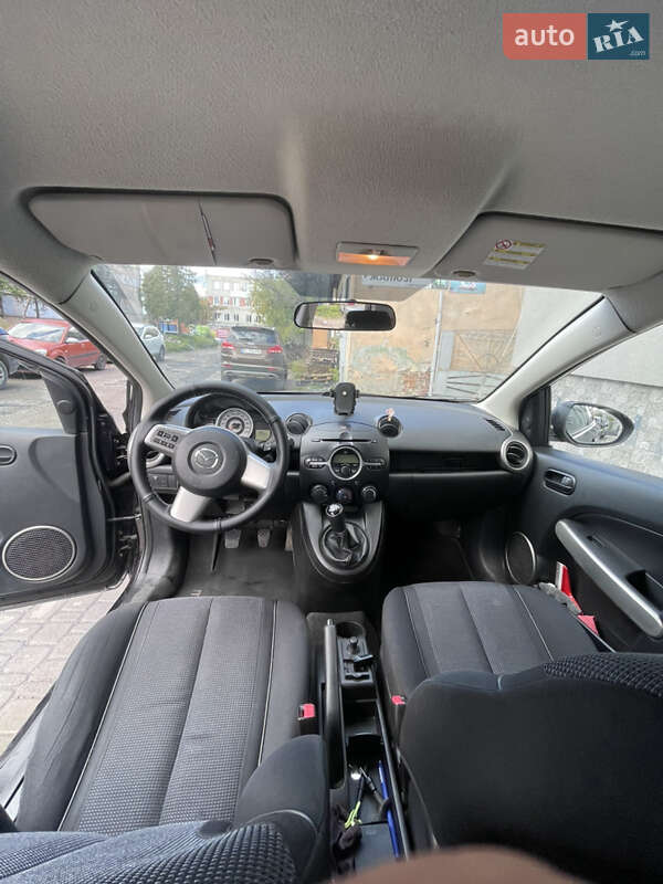 Mazda 2 2009