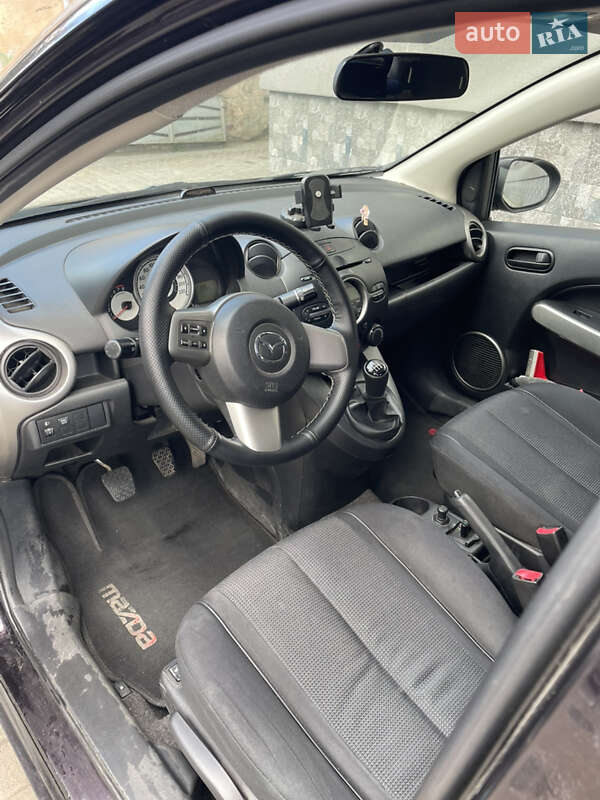 Mazda 2 2009