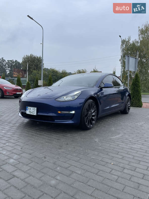 Tesla Model 3 2022