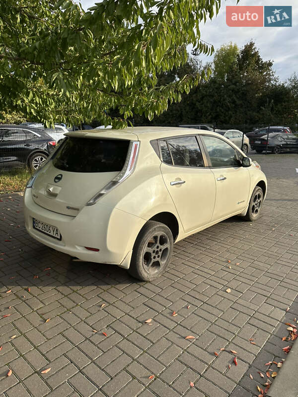 Nissan Leaf 2011