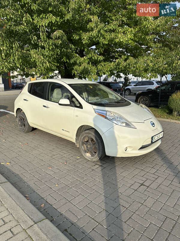 Nissan Leaf 2011