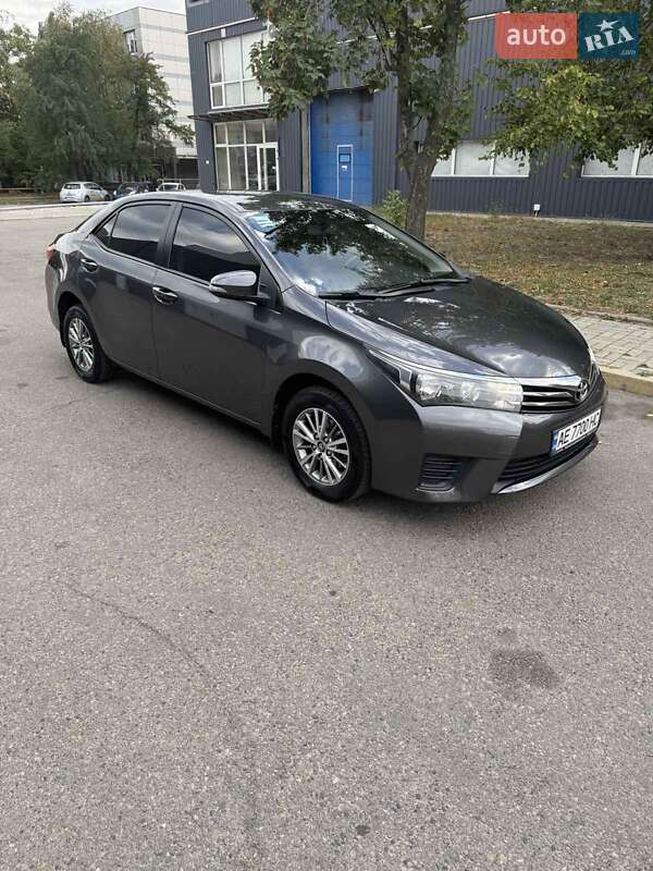 Toyota Corolla 2015
