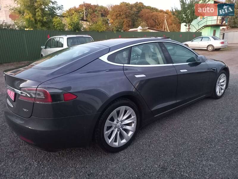 Tesla Model S 2017