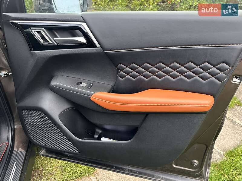 Mitsubishi Outlander 2021