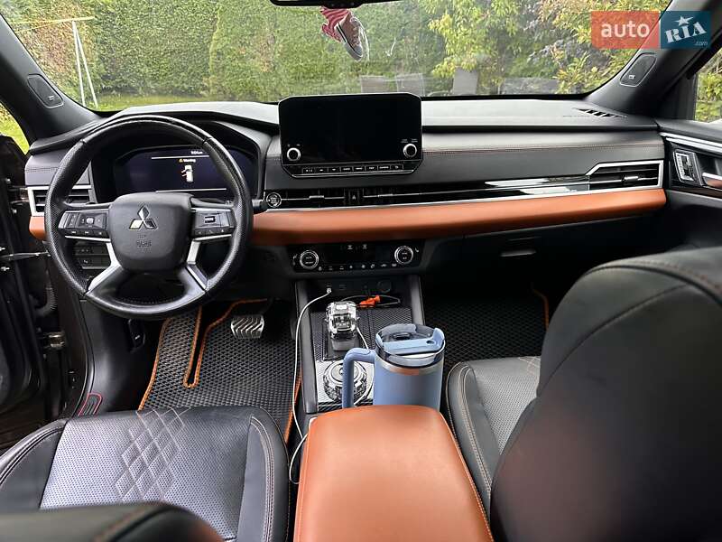 Mitsubishi Outlander 2021