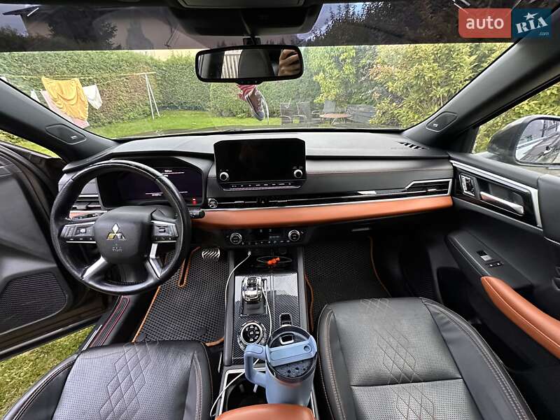 Mitsubishi Outlander 2021