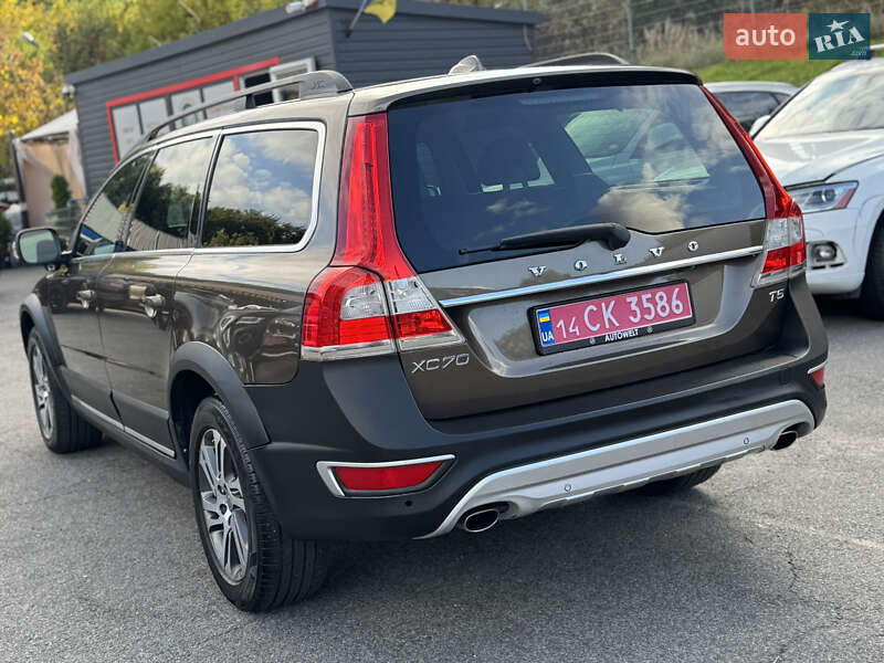 Volvo XC70 2014