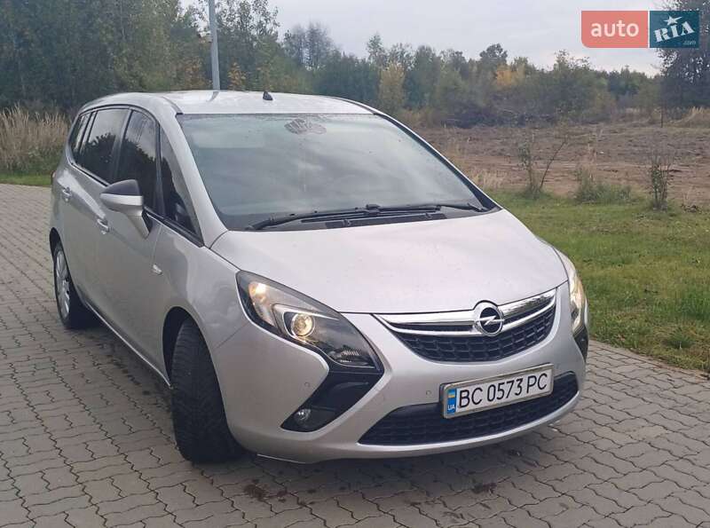 Opel Zafira 2015