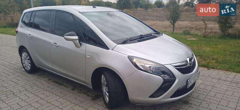 Opel Zafira 2015