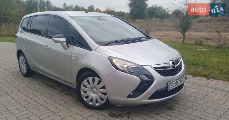 Opel Zafira 2015