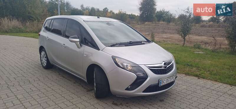Opel Zafira 2015