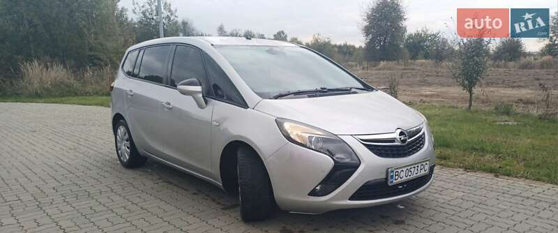 Opel Zafira 2015