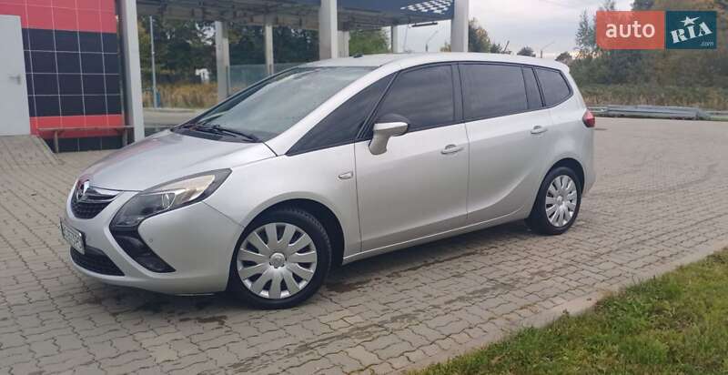 Opel Zafira 2015