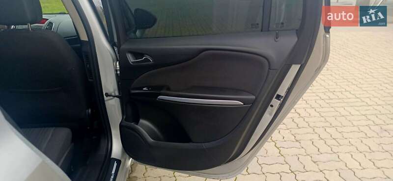 Opel Zafira 2015