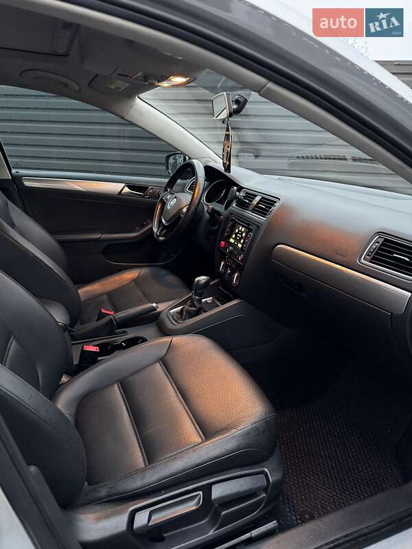 Volkswagen Jetta 2015