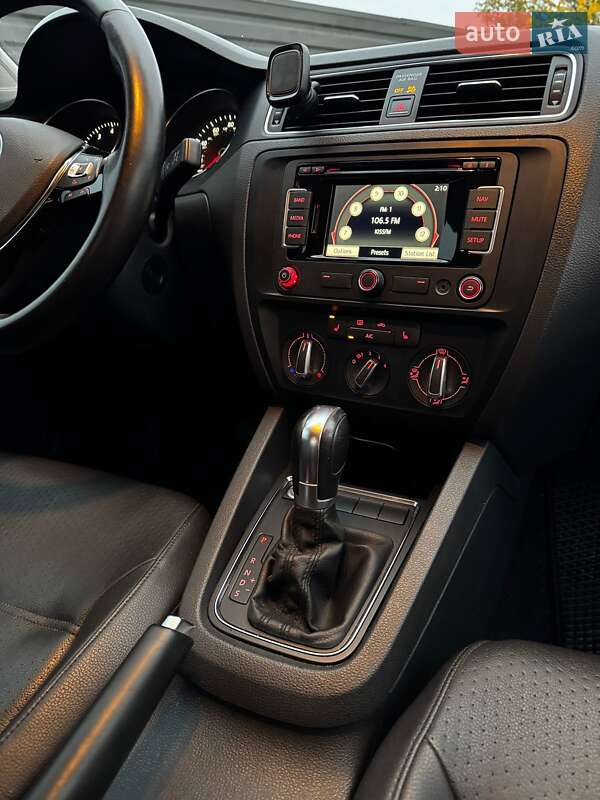 Volkswagen Jetta 2015