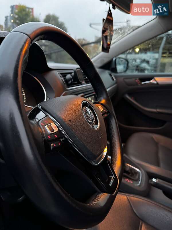 Volkswagen Jetta 2015