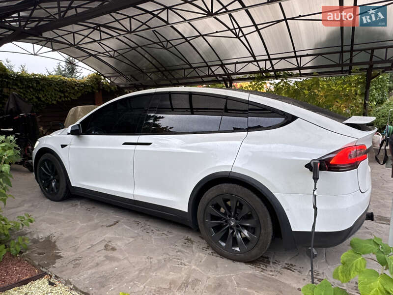 Tesla Model X 2018