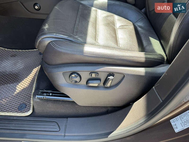 Volkswagen Touareg 2013