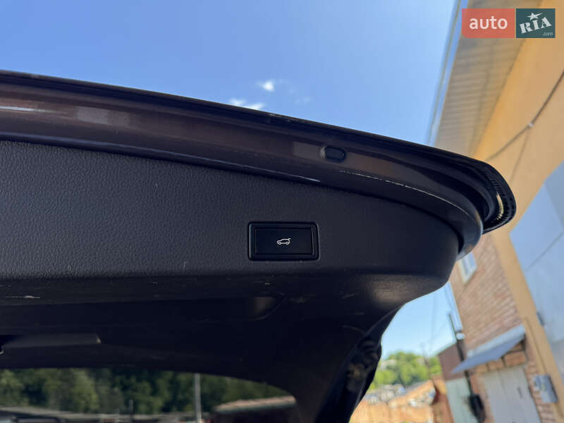 Volkswagen Touareg 2013