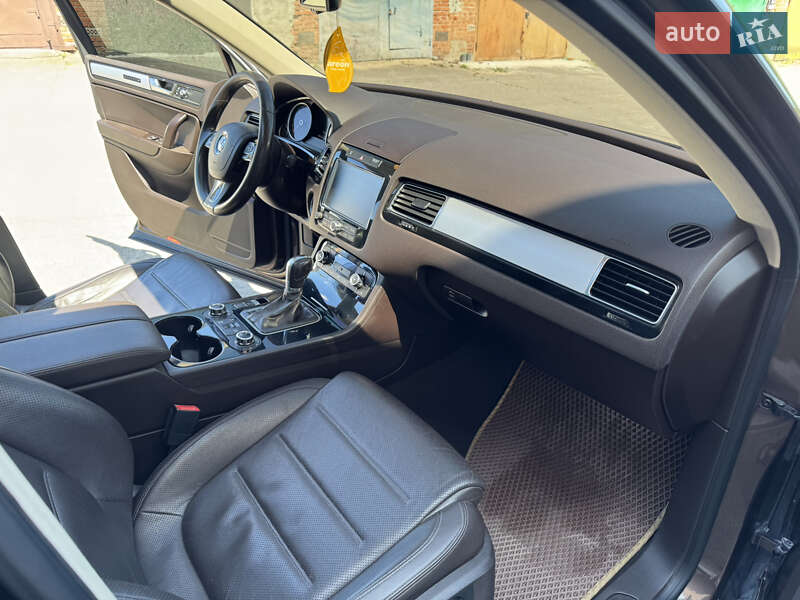 Volkswagen Touareg 2013