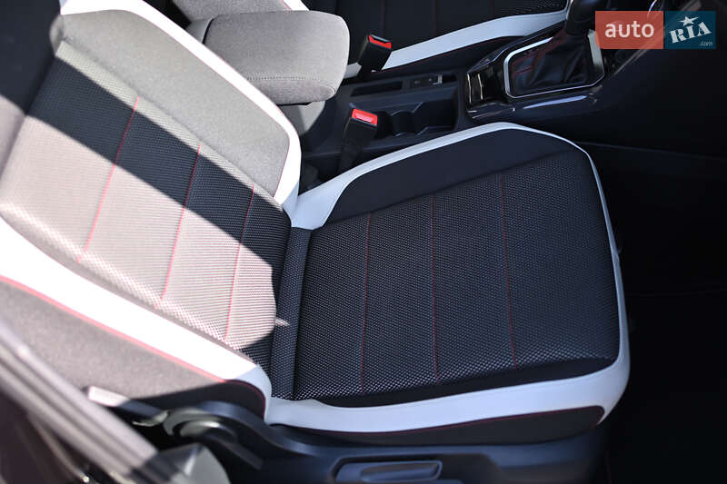 Volkswagen T-Roc 2019