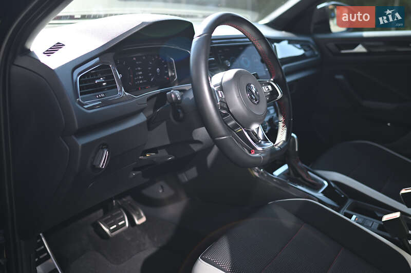 Volkswagen T-Roc 2019