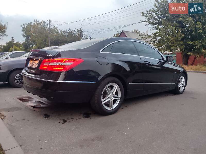 Mercedes-Benz E-Class 2011