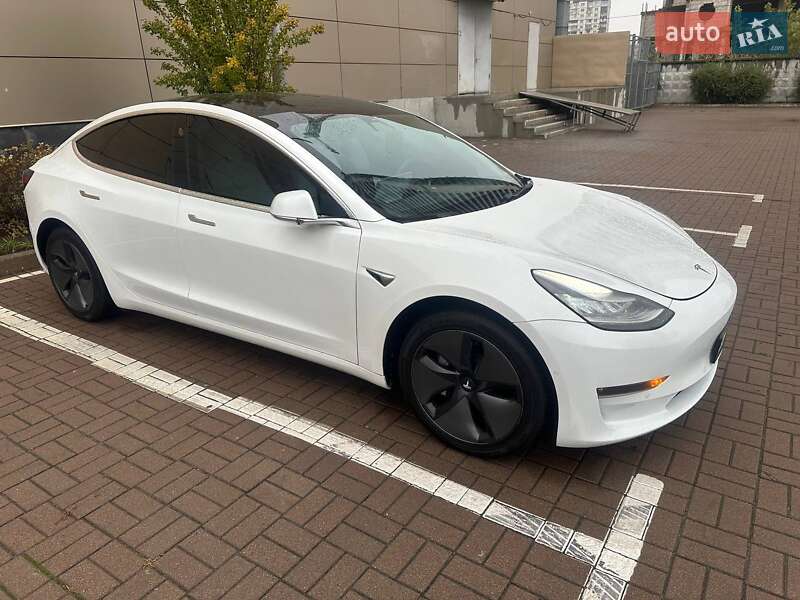 Tesla Model 3 2019