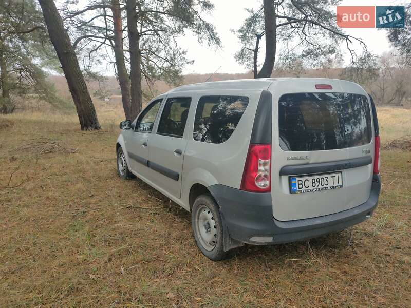Renault Logan 2010