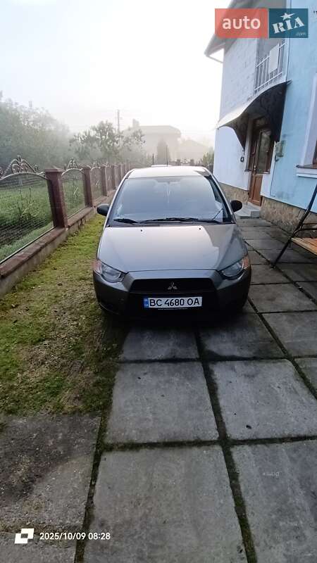 Mitsubishi Colt 2009