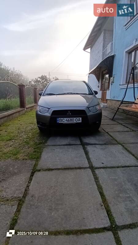 Mitsubishi Colt 2009
