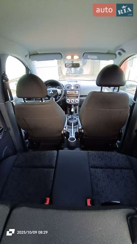 Mitsubishi Colt 2009