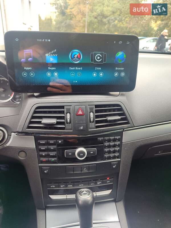 Mercedes-Benz E-Class 2011