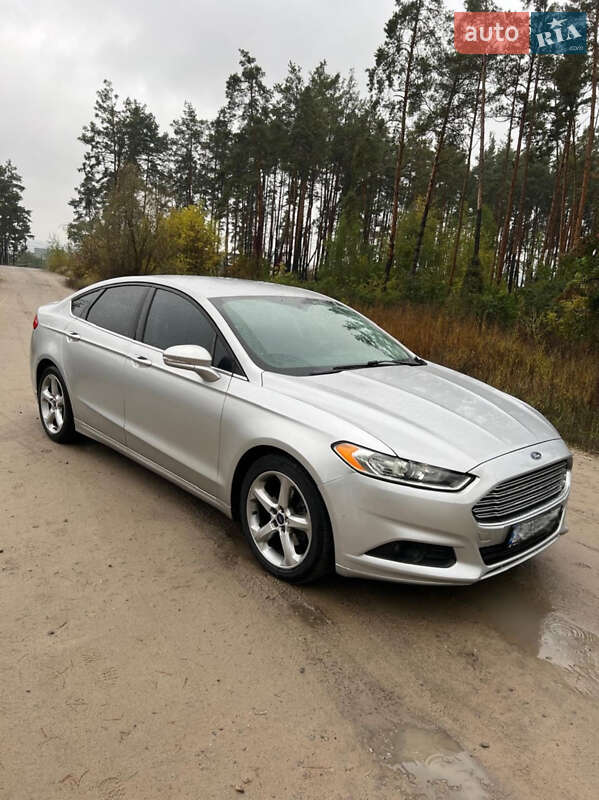 Ford Fusion 2015