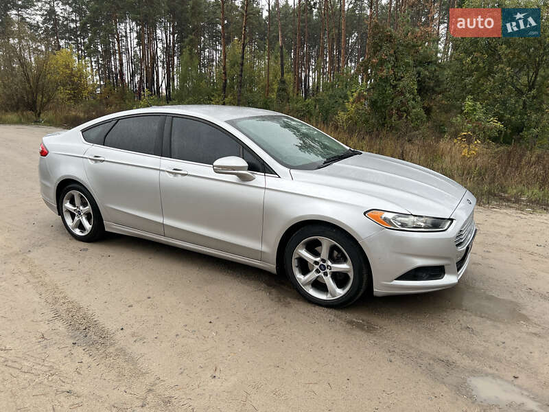 Ford Fusion 2015