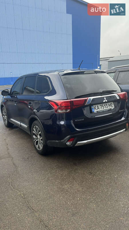 Mitsubishi Outlander 2015