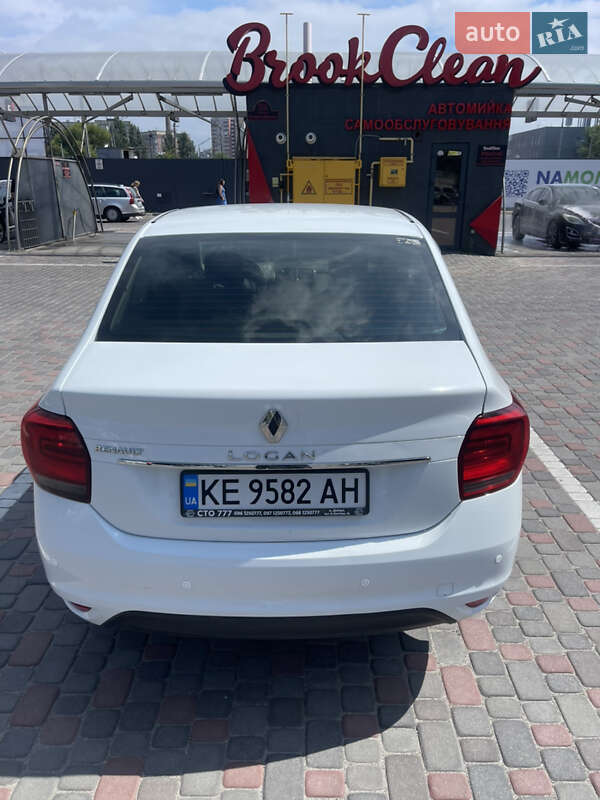 Renault Logan 2017
