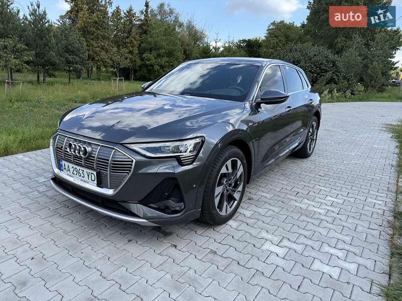 Audi-45