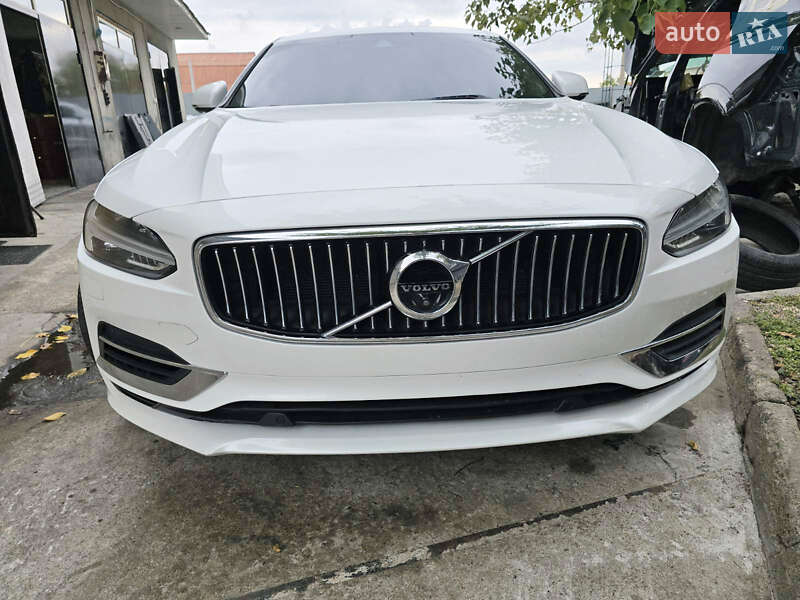 Volvo S90 2017
