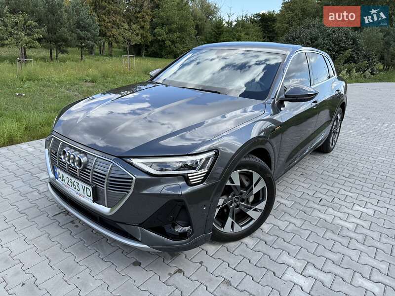Audi-25