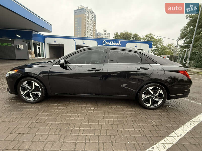 Hyundai Elantra 2020