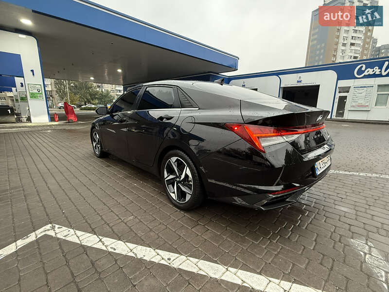 Hyundai Elantra 2020