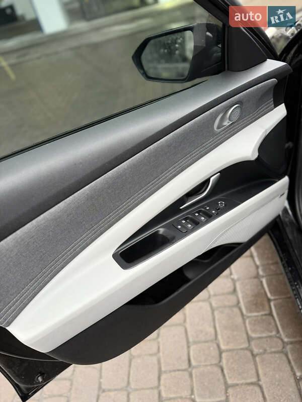 Hyundai Elantra 2020