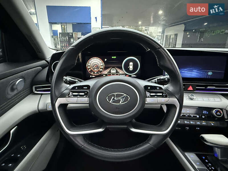 Hyundai Elantra 2020